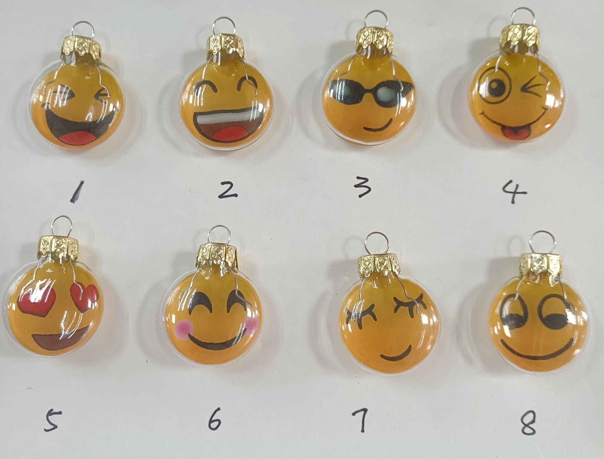 GLASS ORNAMENTS/DECORATION
